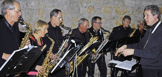 Die Saxophon-Bigband Groove &#39;n Joy... beim Benefizkonzert des Zonta-Clubs.   | Foto: Thomas Loisl Mink