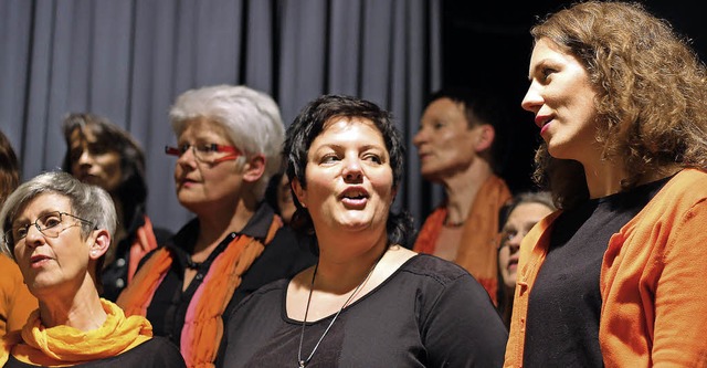 Der Chor Soulfood beim  Konzert in der Alten Halle in Haagen   | Foto: Antje Gessner