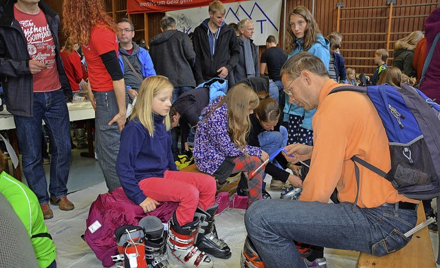 Ein guter Ort, um Wintersportsachen zu bekommen, ist der Basar der Skizunft.  | Foto: Heinz Vollmar