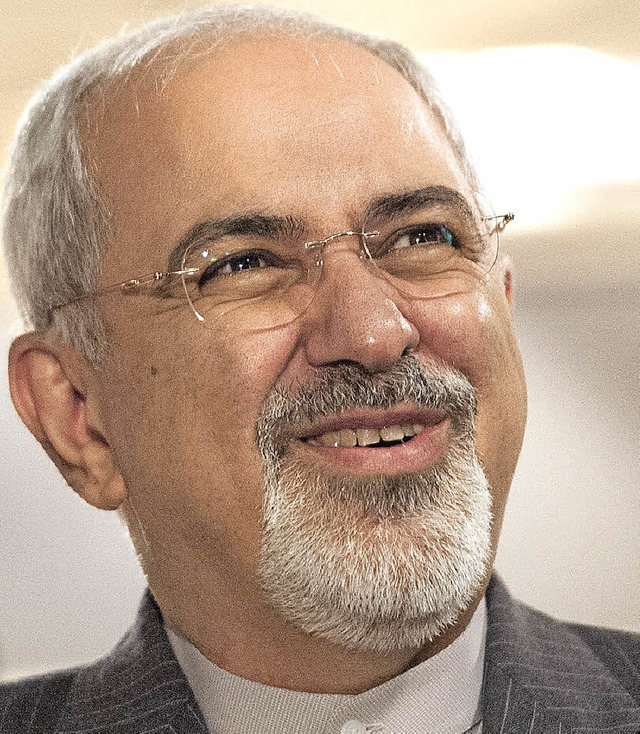 Verhandelt fr den Iran: Auenminister Mohammed Sarif   | Foto: DPA