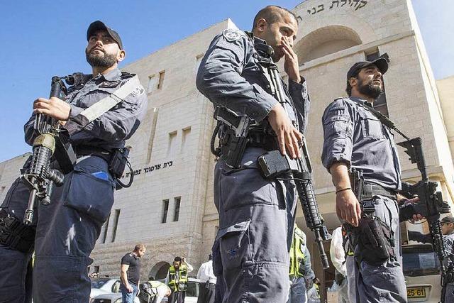 Anschlag auf Synagoge: Angriff mit Messern und Äxten