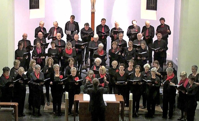 Das Stabat Mater von Karl Jenkins stan... des auergewhnlichen Chorkonzertes.   | Foto: OUNAS