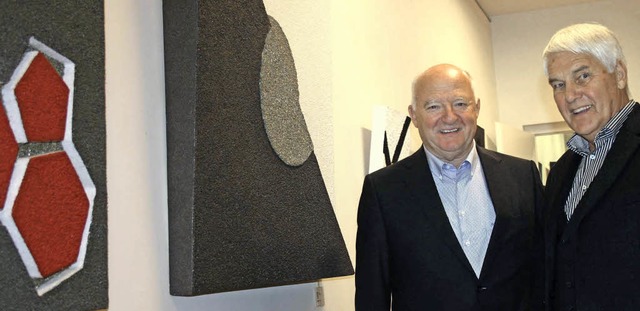 Knstler Bernhard Malin (rechts) und  Gerhard Rdlin.  | Foto: bezirkskellerei