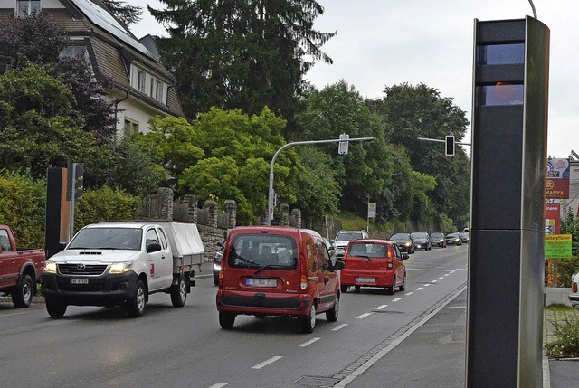 Die Blitzanlage an der Wallbrunnstrae bleibt umstritten.   | Foto: Maier