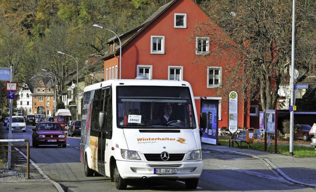 Zumeist fahren auf der Linie 18 solche...weise kleinen Mercedes-Sprinter-Busse.  | Foto: Thomas Kunz