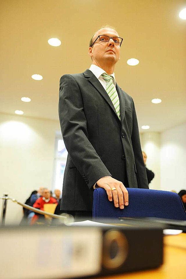 Klagt gegen die Aberkennung seiner Ruhestandsbezge: Norbert Moosmann  | Foto: dpa