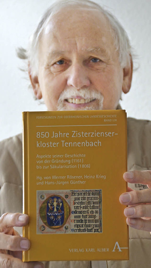 Der Mann hinter dem Buch: Hans-Jrgen ... des Buches zum Tennenbach-Symposium.   | Foto: Sylvia-Karina Jahn