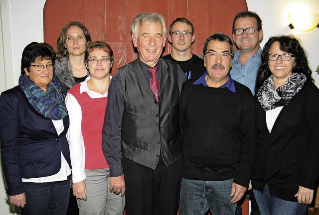 Das neue Vorstandsteam der Vereinsgeme...Bernhard Langenbacher (4. von links).   | Foto: Helmut Hassler