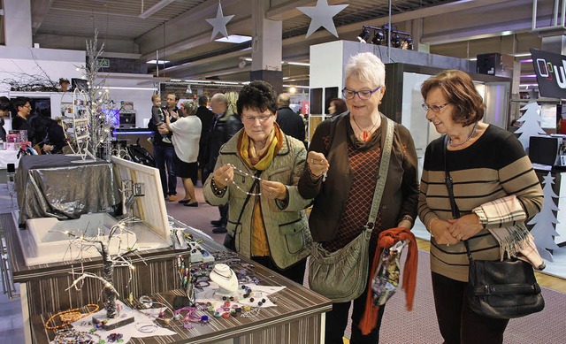 Dekoratives und Geschenkideen gab es zu entdecken beim Bahlinger Wintermarkt.   | Foto: Christiane Franz