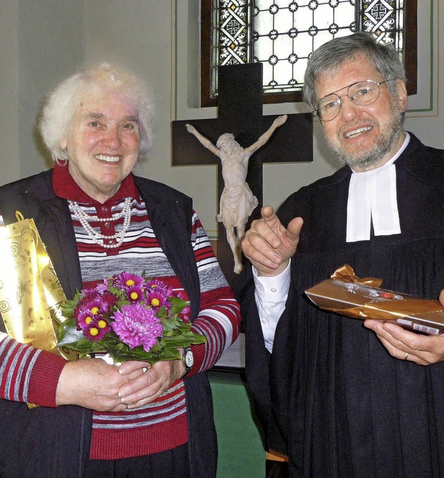 Nach langjhrigem Dienst als Kirchendi...farrer Bader feierlich verabschiedet.   | Foto: Bianca Flier