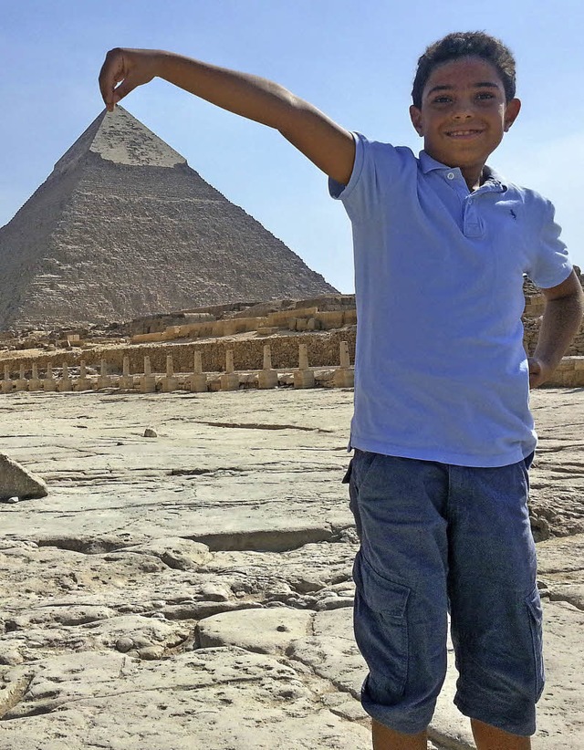 Im Sommer hat Abdel-Fattah  die Pyrami...seinem Heimatland gypten besichtigt.   | Foto: Ghadiry