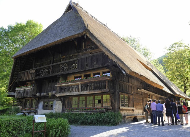 Der Vogtsbauernhof wurde vor mehr als 400 Jahren erbaut.   | Foto: dpa