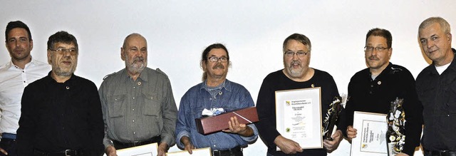 Ulrich Kofink (links) und Vorsitzender... Roland Plagowski und Martin Grsslin.  | Foto: Danielle Hirschberger