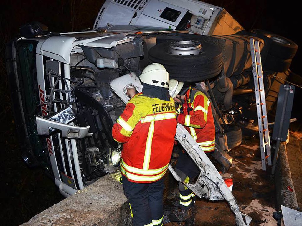 Lkw Kippt Im Höllental Um: B31-Sperrung Aufgehoben - Breitnau ...