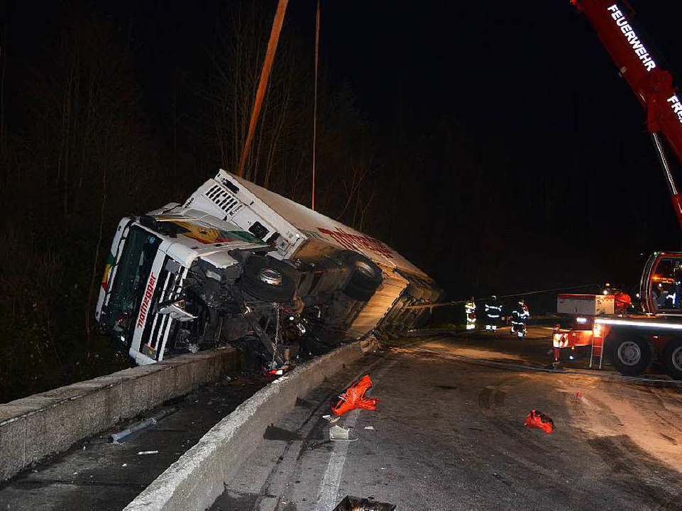 Lkw Kippt Im Höllental Um: B31-Sperrung Aufgehoben - Breitnau ...