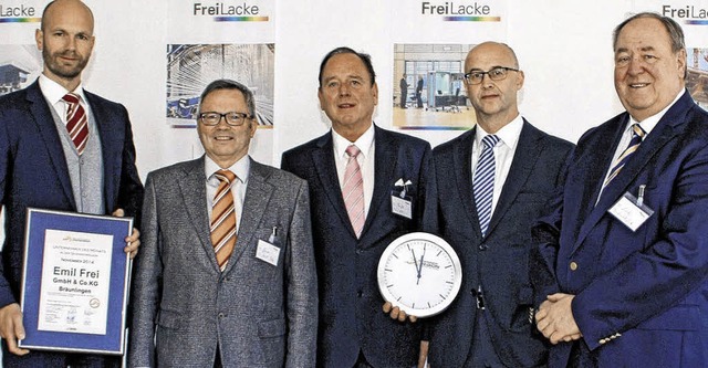 Freude ber die Auszeichnung (von link...sfhrer der Wirtschaftsfrderung SBH).  | Foto: Frei Lacke