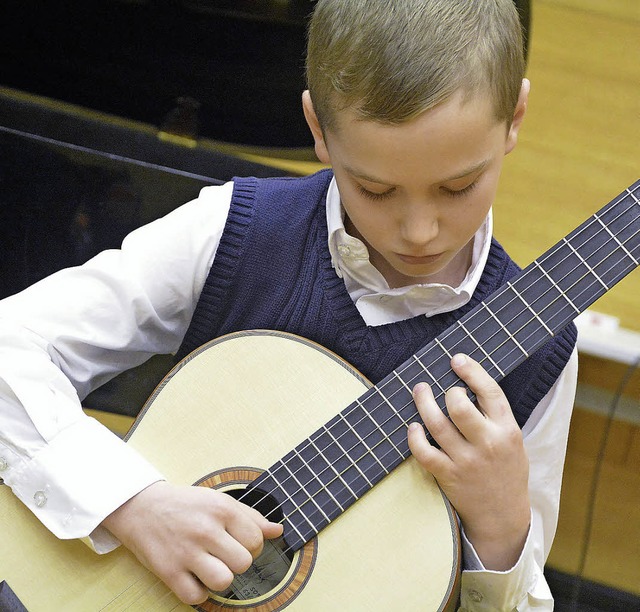 Filigrane Fingerarbeit bot der zehnjhrige Gitarrist Martin Jirout.  | Foto: Barbara Ruda