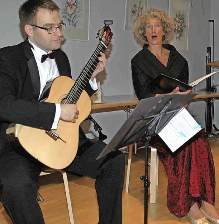 Im Erlenhof präsentierten Silke Marchf...0; mit Liedern von Schubert und Hebel.  | Foto: Ounas-Kräusel
