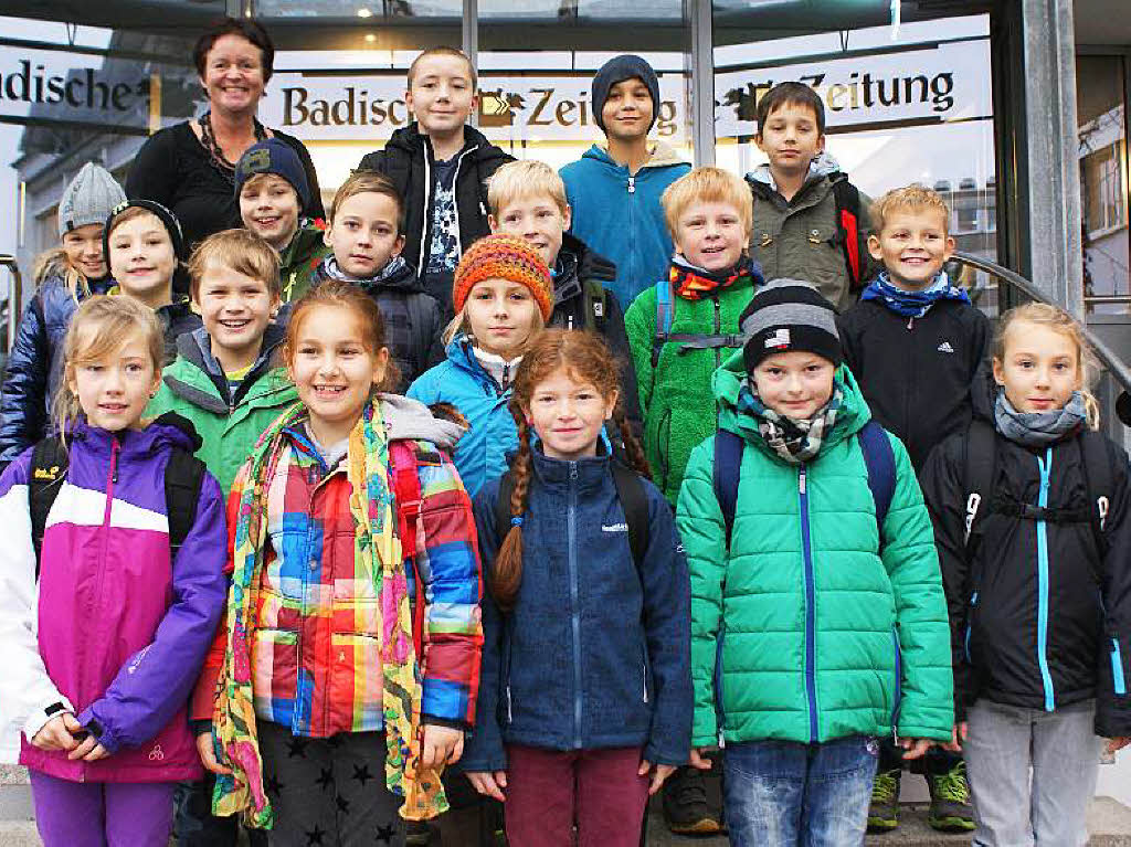 Die Klasse 4b der Tunibergschule Freiburg Opfingen mit ihrer Lehrerin Frau Seher