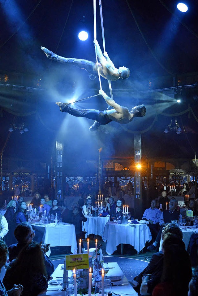 Spektakulre Akrobatik: Die  Silver St...aus Russland trotzen der Schwerkraft.   | Foto: Fotos: Michael Bamberger