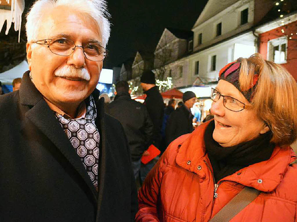 ...Karin Paulsen-Zenke und SPD-Landtagsabgeordneter Hidir Grakar.