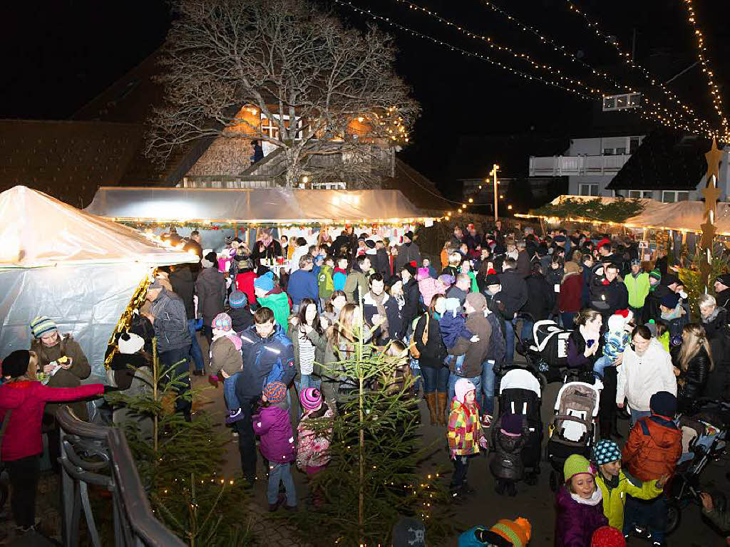 Licherglanz auf dem Weihnachtsmarkt Grafenhausen Licherglanz auf dem Weihnachtsmarkt Grafenhausen