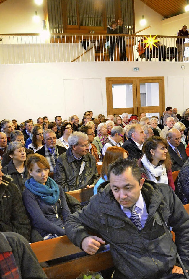 Hell und festlich prsentiert sich der... in der Friedlinger Friedensgemeinde.   | Foto: SENF