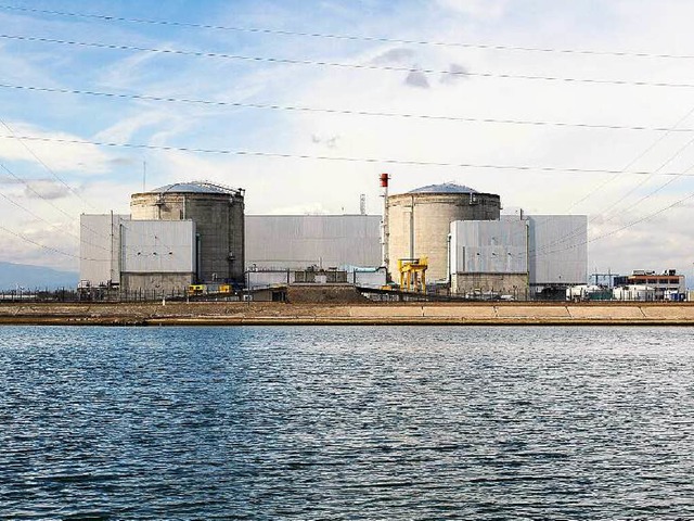 Das Atomkraftwerk in Fessenheim: In de...belastetes Wasser in den Rhein zurck.  | Foto: AFP
