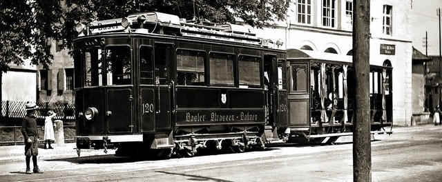 Riehener Straenszene aus dem Jahr 191...919 rollte  das Trmli nach Lrrach.    | Foto: Privat