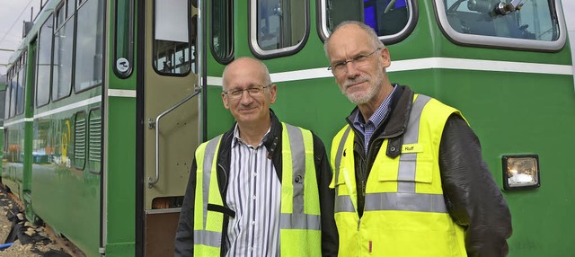 Betriebsleiter Thomas Ruff (rechts)  u...am 8 auf deutscher Seite bernimmt.     | Foto: Ulrich Senf/Herbert Frey