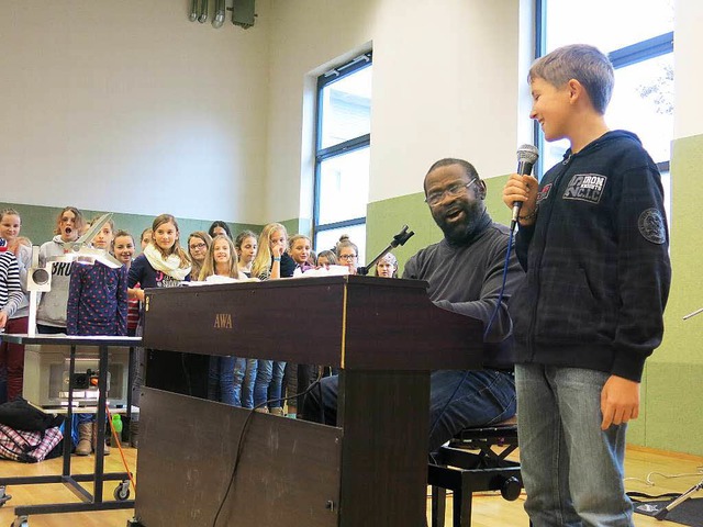 Gemeinsam mit dem bekannten Gospelsng...cher Realschule auf ihre Konzerte vor.  | Foto: Claudia Mller