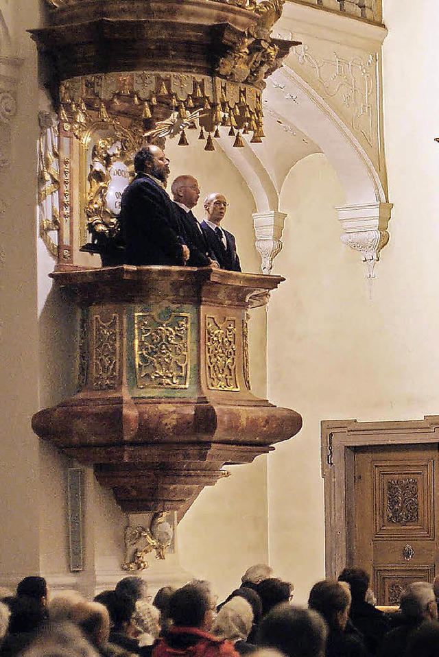 Der Mnnergesangverein St. Peter bei s...11; von der Kanzel aus wurde gejodelt.  | Foto: Christian John