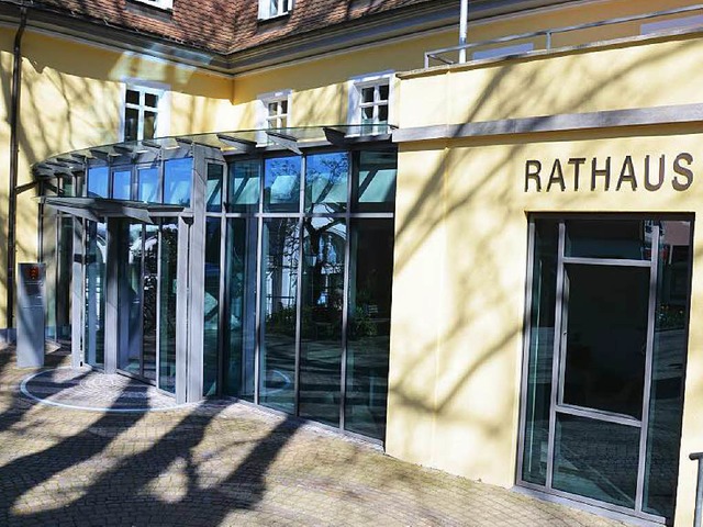Das Rathaus Badenweiler gehrt zu den ...flerland mit dem neuen Haushaltsrecht.  | Foto: sigrid umiger