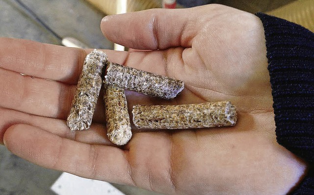 Heizen mit Biomasse, wie Pellets, ist ...z dafr nicht importiert werden muss.   | Foto: Joachim Rderer