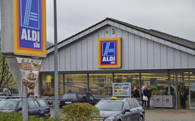 Noch an ihrem alten Platz, in einigen ...Lebensmittel-Discounter Aldi und Lidl   | Foto: Michael Krug