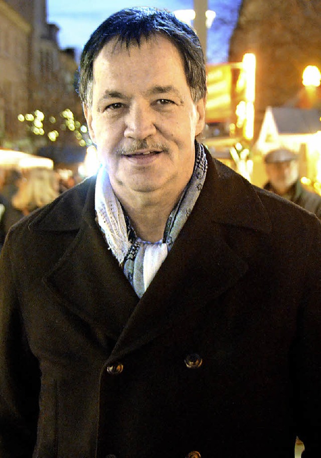 Sma-Chef Dieter Maier auf dem Weihnachtsmarkt.  | Foto: Gerigk