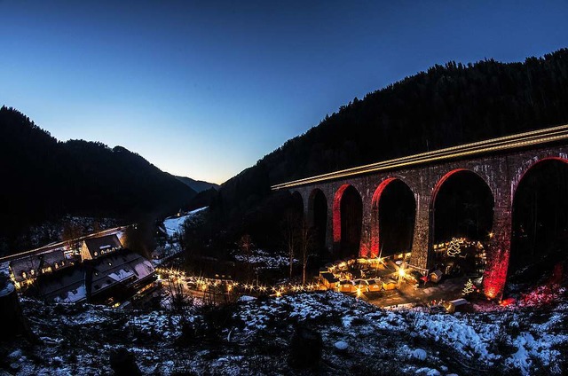 Der Weihnachtsmarkt in der Ravennaschl...rspricht einen wildromantischen Abend.  | Foto: Daniel Antoniutti