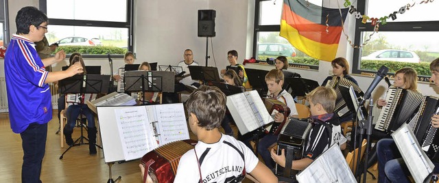 Wyhl. Das Schlerorchester unter der Stabfhrung von Susanne Brul.  | Foto: Roland Vitt