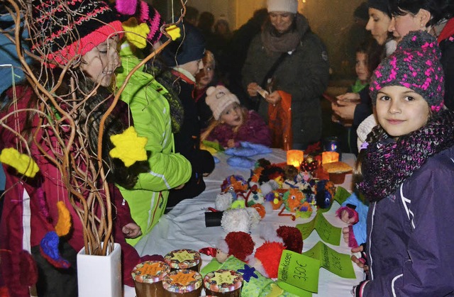 Schler der Grundschule beim Wiedener Adventszauber   | Foto: paul Berger