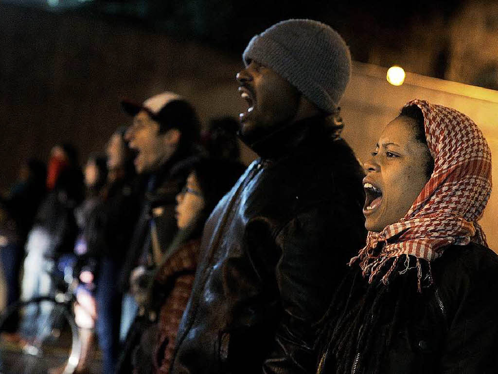 Tausende zogen in der vergangenen Nacht durch die Straen amerikanischer Grostdte, um gegen die Entscheidung des Gerichts zu protestieren.