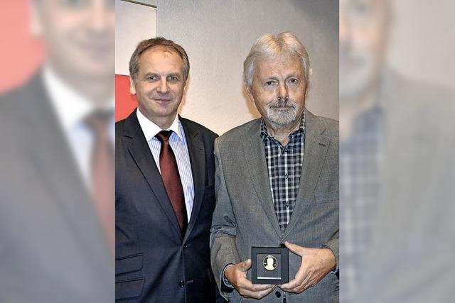 Willy-Brandt-Medaille fr Volker Siehr