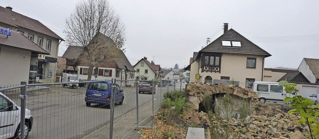 Hier stand mal der Ortenberger Hof. Was aus dem Gelnde wird, ist noch offen.   | Foto: cornelia weizenecker