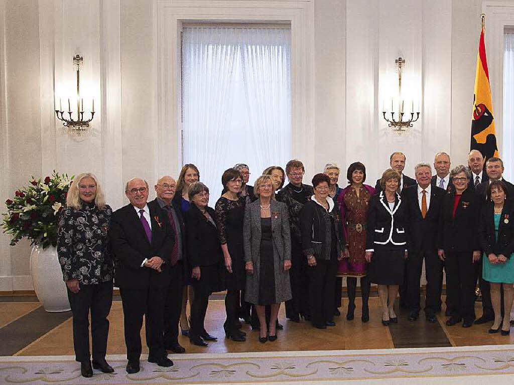 26 Brgerinnen und Brger wurden mit dem Verdienstkreuz in Berlin geehrt.