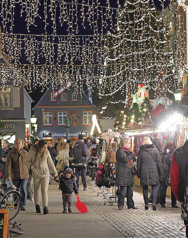 Offenburg strahlt besonders in der Dmmerung.  | Foto: Stadt