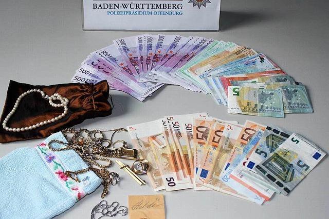 Falsche Polizisten erbeuten Geld und Schmuck – Bande ausgehoben