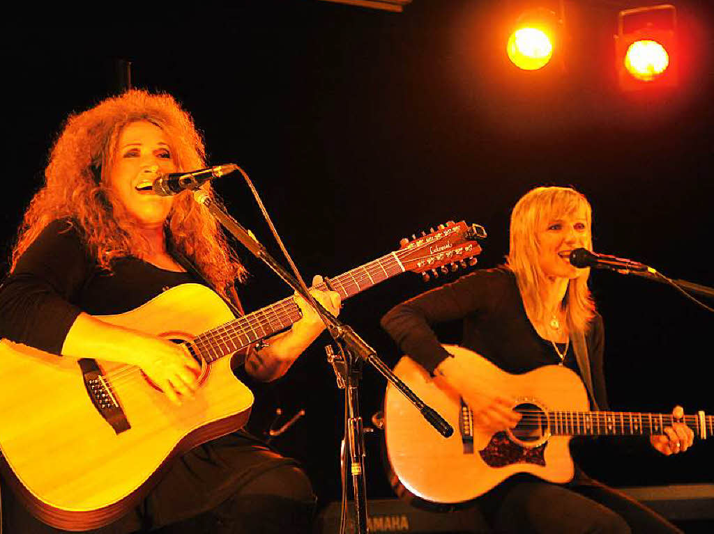 Perfekte Performance: Der fulminante Auftritt von Rockrhre Anne Haigis mit ihrer Gitarristin Ina Boo riss das Freiburger Publikum mit.