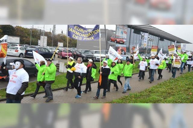 Protestzug franzsischer Tabakladenbesitzer in Kehl