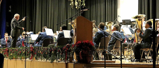 Reichlich Beifall erhielten die Stadtmusiker fr ihr  Weihnachtskonzert.   | Foto: Hans-Jrgen Hege