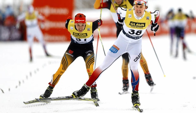 Da geht noch mehr: Kombinierer Fabian ... Trikot des Gesamtweltcup-Fhrenden.    | Foto: dpa