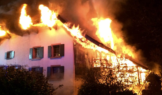 Szenen vom Brand des Bauernhofs im Waldkircher Stadtteil Buchholz  | Foto: Privat